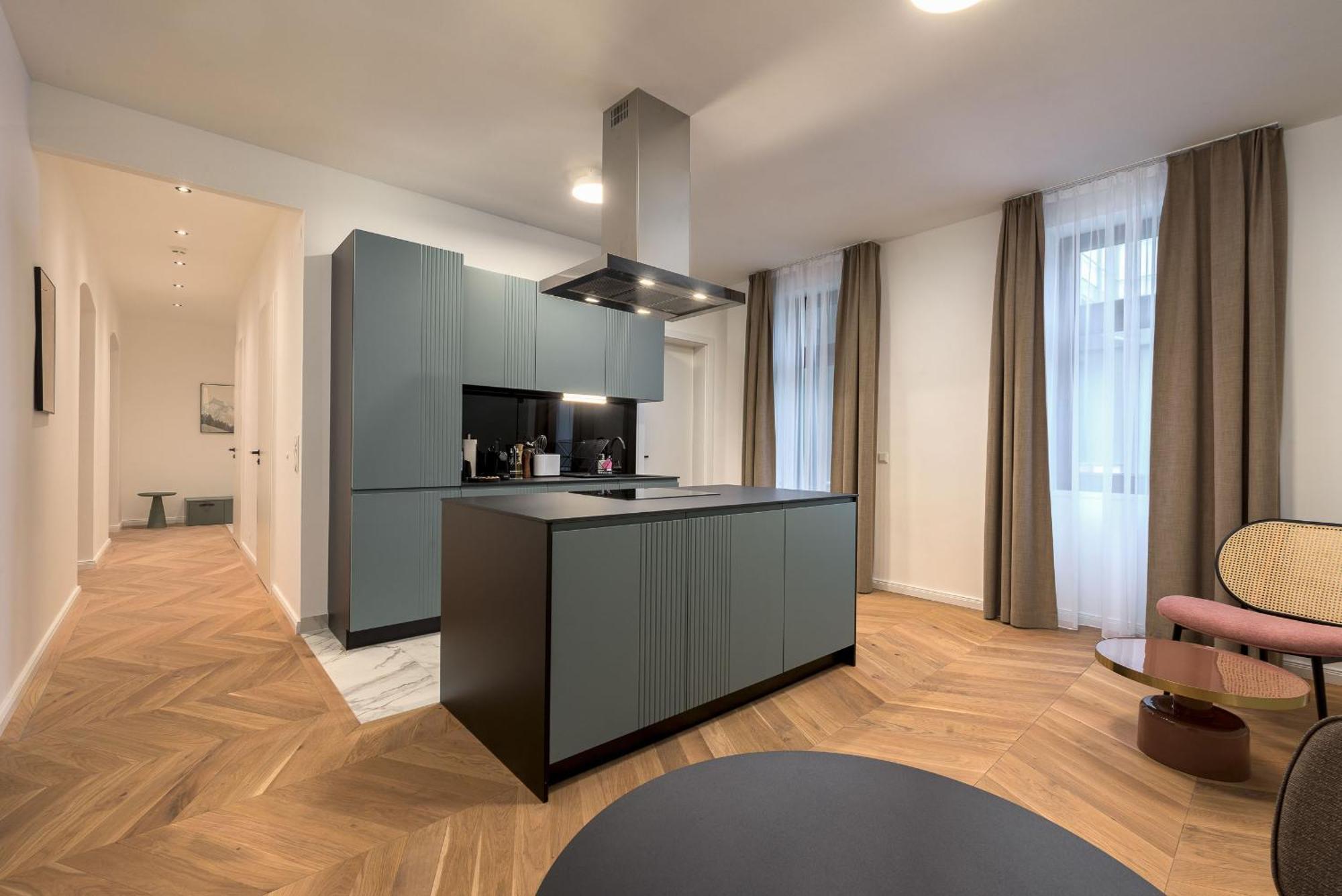 Limehome Karajangasse Apartament *